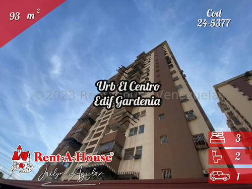 Apartamento En Venta Urb El Centro Edif Gardenia 24-5377 Jja