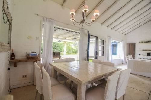 Casa En Alquiler Por Temporada De 3 Dormitorios En La Barra