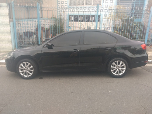 Volkswagen Jetta 2.0 Comfortline Flex 4p Manual 2012