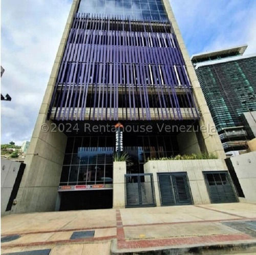 Alicia Velasco Rah Vende Edificio Vertical En Las Mercedes Completo O Por Pisos. Aceptan Financiamiento Mls #4-17877 