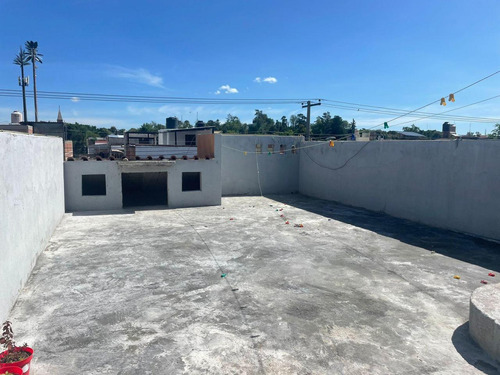 Casa En Venta En Col. Bernardo Cobos, Irapuato, Gto.