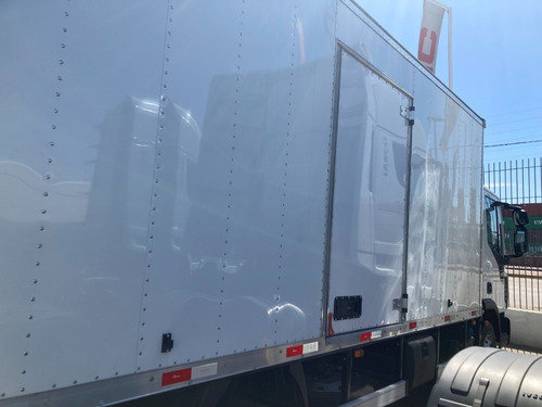 Iveco Tector 11190 Con Furgon Seco Facchini