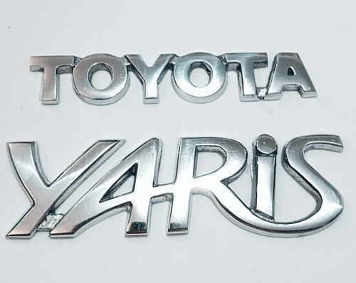 Emblema Kit Toyota Yaris En Metal Pulido 