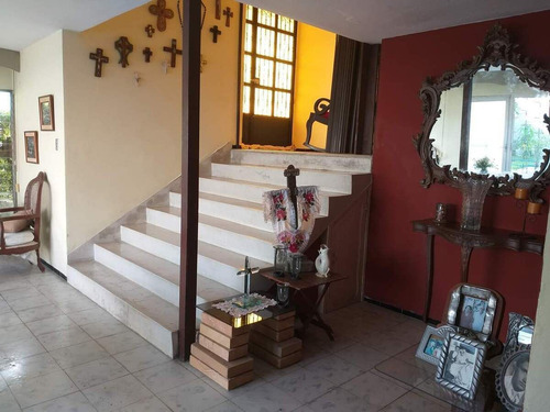 Casa En Esquina En La Nueva Alemán