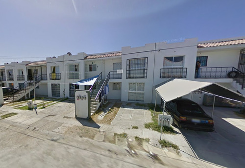 Casa En C. Circuito Playa Coromuel Num 236-c Zg046