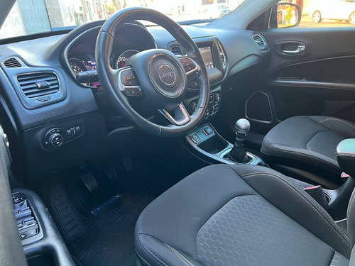 Imagen 16 de 25 de Jeep Compass Sport 2018 / 41000km Unico Dueño