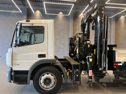 Caminhão Mb Atego 1719 Toco 4x2 2025 Munck Argos Agi 16t