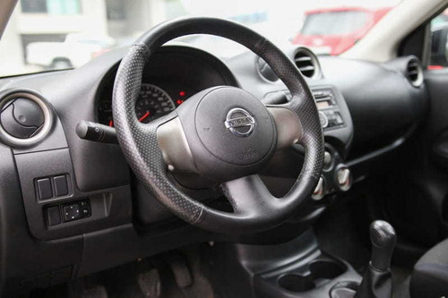Imagem 11 de 15 de Nissan Versa 1.6 Sv Flex Mec 2013