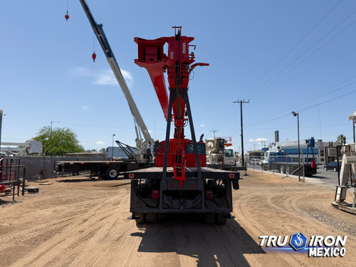 Grua Titan 2002 Sterling Con Manitex 2892c De 28 Toneladas