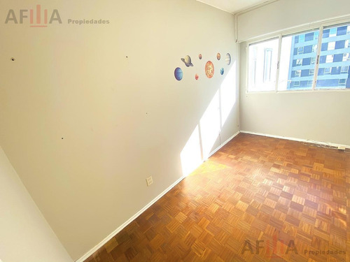 Venta Departamento 3 Dormitorios Y Servicio - Pocitos