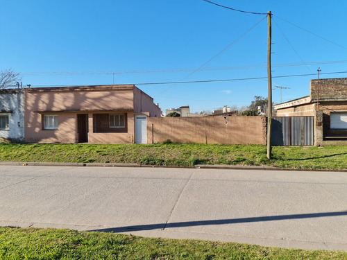 Casa A Reciclar - Terreno Con Excelente Frente 17 M. X 20 M.