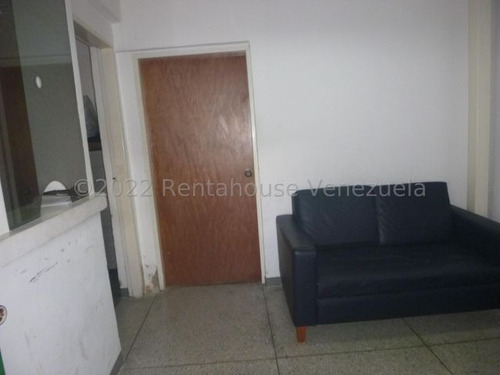 Imagen 2 de 19 de En Venta Amplio Galpon Santa Monica 22-19074