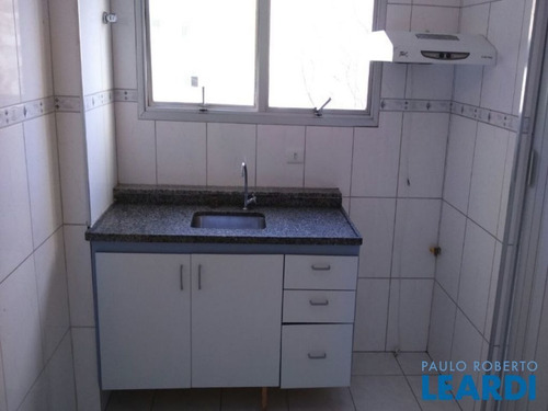 Imagem 5 de 13 de Apartamento - Cambuci - Sp - 643823