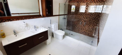 Imagen 11 de 15 de Casa En Venta Clnas De Vista Alegre 22-11279 Caro Fermoso 0424-2083128