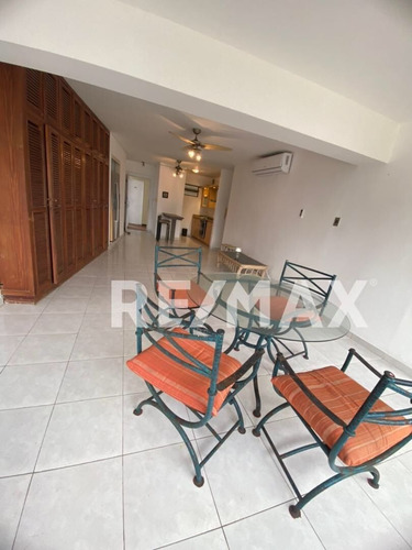 Imagen 9 de 12 de Venta De Apartamento En Catia La Mar Urbanizacion Playa Grande Residencias Jurel Cerca Del Hotel Marriott
