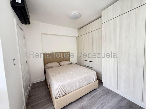 Espectacular Apartamento De 3 Habitaciones Totalmente Remodelado Con Acabados De Lujo En Los Palos Grandes, Frente A Farmatodo