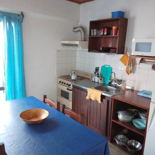 Departamento Hasta 5 Personas A 4 Cuadras De Termas Y 2 Cuadras Del Centro