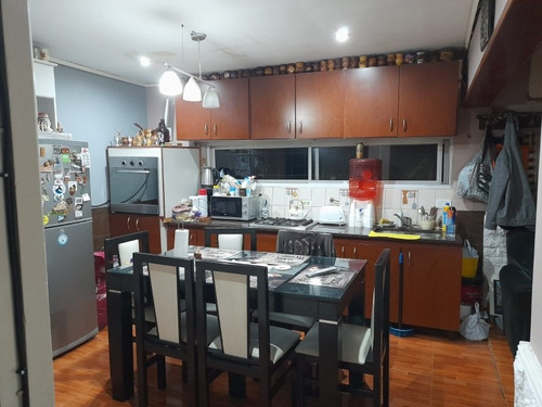 Imagen 7 de 14 de Casa Venta Isidro Casanova