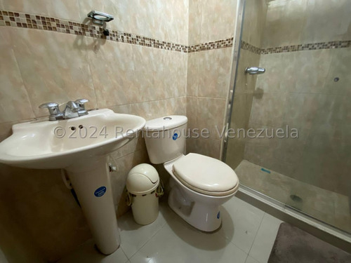 Sorangel Vargas Vende Bello Apartamento Con Piscina, Urbanismo Privado, Piso Bajo. Metropolitano Javier Zona Oeste Barquisimeto