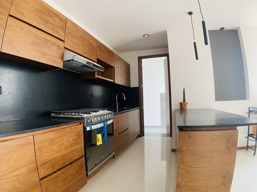 Imagen 6 de 12 de Casa Sola En Venta Priv. Sol De Zerezotla En Cholula. 2 Niveles. Nueva Y Equipada.