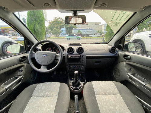 Imagem 7 de 9 de Ford Fiesta 1.6 Mpi Hatch 8v