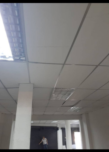 Imagen 2 de 3 de Local En Alquiler En La Av. Fuerzas Armadas Barcelona