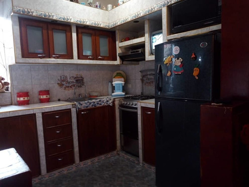Imagen 5 de 8 de Casa En El Cementerio