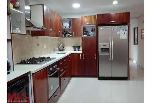 Casa Unifamiliar Con Buena Ubicación.(mls#239795)