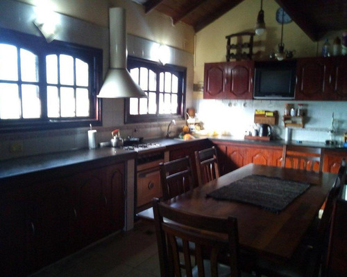 Venta Casa 5 Ambientes En Barrio Zacagnini Mar Del Plata