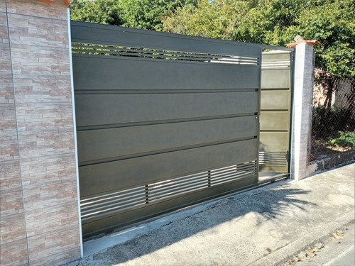 Imagem 3 de 5 de Portao Galvanizado Com Fechadura Eletronica