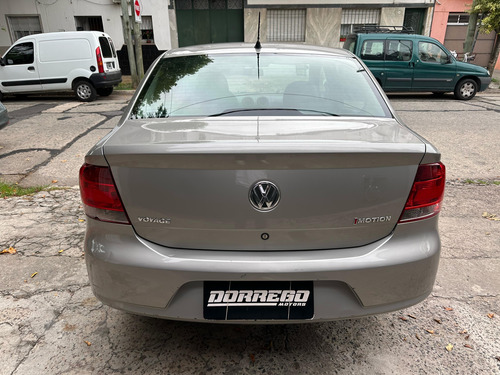 Volkswagen Voyage 1.6 Highline Imotion
