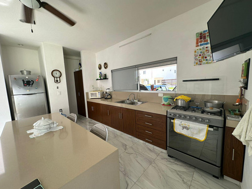 Casa En Venta Merida, Conkal, En Privada, Entrega Inmediata.