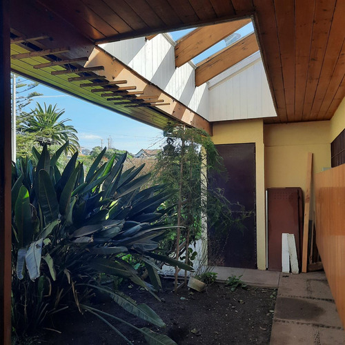 Casa En Venta De 4 Dorm. En Santo Domingo