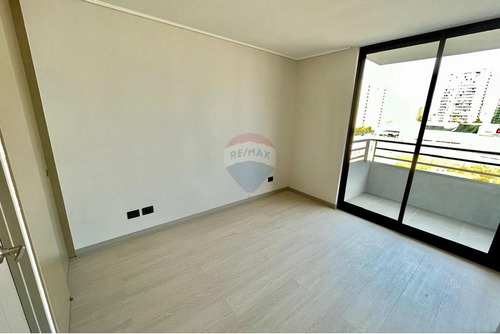 Departamento 1 D/ 1 B Con Amplio Balcón En Ñuñoa
