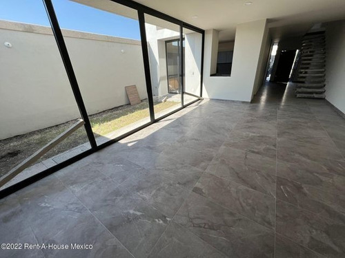 Imagen 3 de 14 de Altos De Juriquilla Casa En Renta A Estrenar 4 Recamaras Jardin