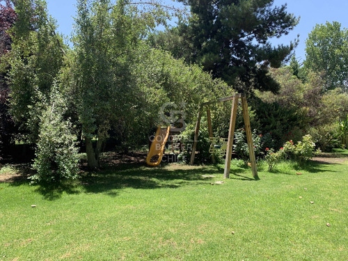 Los Ingleses Chicureo En Condominio Con Casa Adicional