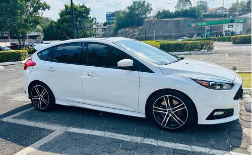 Ford Focus 2.0 St Mt