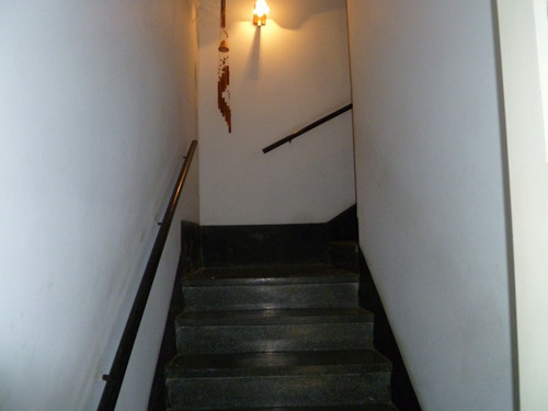Imagen 4 de 14 de Oportunidad Para Vivir O Inversión, Casa De Altos Con Local Comercial Alquilado, Impecable Azotea Ideal Parrillero Y/o Barbacoa