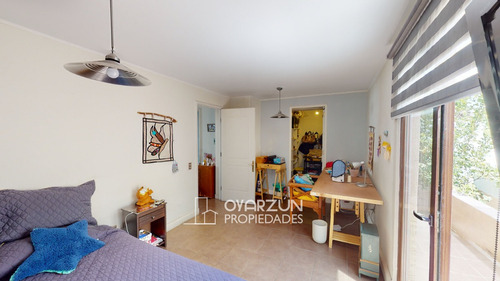 Casa En Venta En Condominio De 4 Dormitorios 4 Baños 2 E