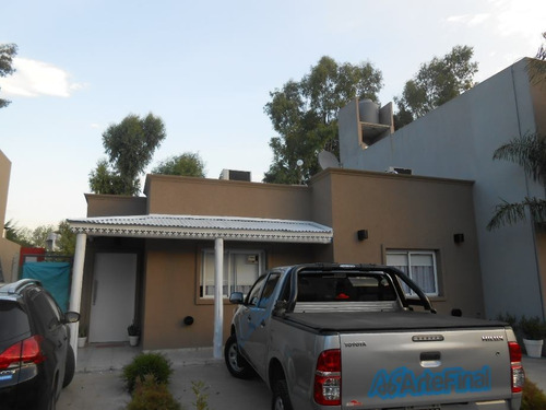 Imagen 11 de 11 de Casa En Venta Cond En Villa Udaondo
