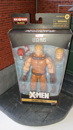 Marvel Legends Sabretooth Age Of Apocalypse (Usado)