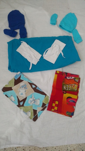 Set De Gorros. Manoplas Y Fajeros De Bebé