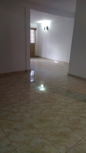 Imagen 9 de 14 de Se Vende Casa Totalmente Remodelada, 04128921943