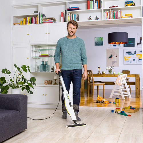 Limpiadora a vapor Kärcher Sc 3 Upright color blanco voltaje 220V con potencia de 1.6kW