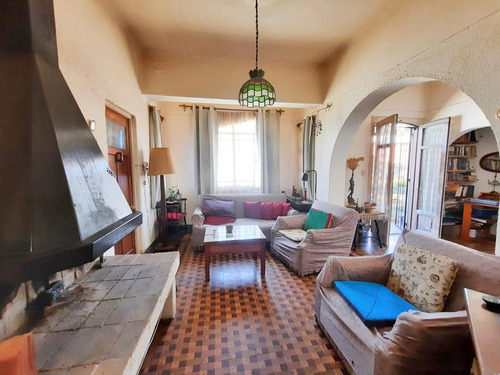Imagen 2 de 23 de Casa De Altos 3 Dormitorios Próx. Av. Brasil