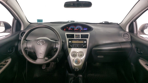 Toyota Yaris 1.5 SEDAN PREMIUM MT