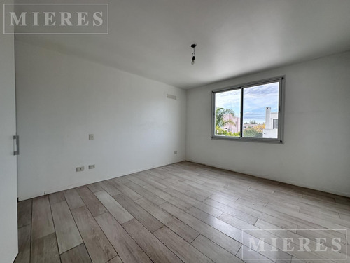 Casa En Venta Sobre Lote Interno En Barbarita - Bancalari.