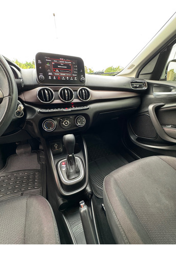 Fiat Cronos 1.8 Precision 16v Flex Aut. 4p