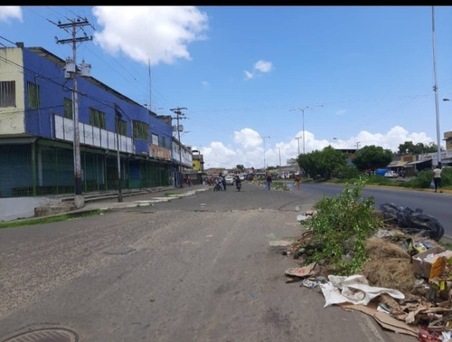 Imagen 4 de 4 de Local En Plena A.v Manuel Piar