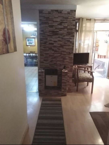 Casa En Venta De 6 Dorm. En La Reina